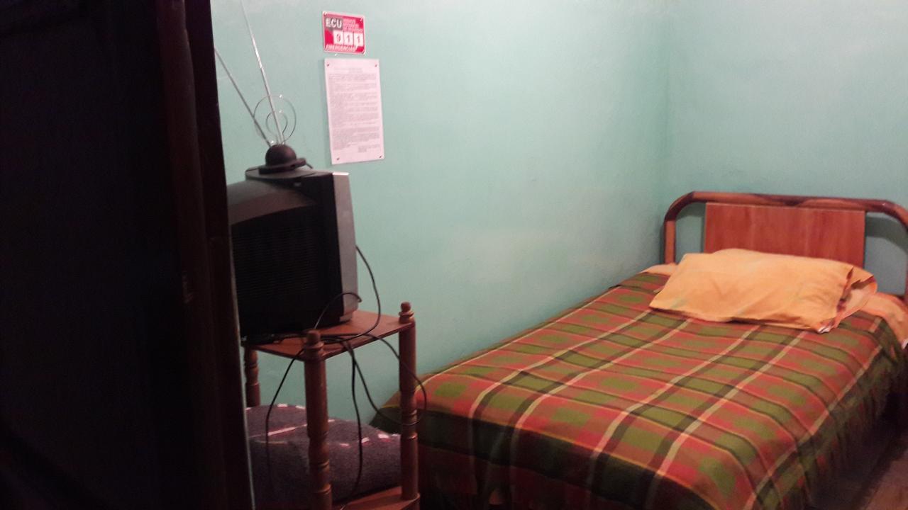 Hostal La Chorrera Quito Exterior foto
